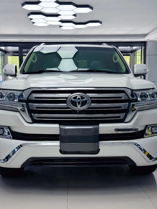 2017款豐田蘭德酷路澤4000中東版現(xiàn)車充足配置齊全彰顯越野理念（17年蘭德酷路澤4000中東版）